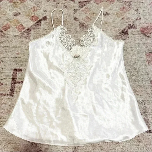 Vintage 90’s White lace cami top with floral design size small - Picture 12 of 14
